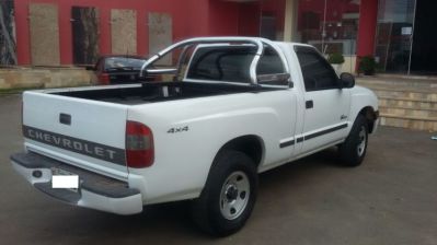 CHEVROLET S10 | ANO 2004 | BRANCA